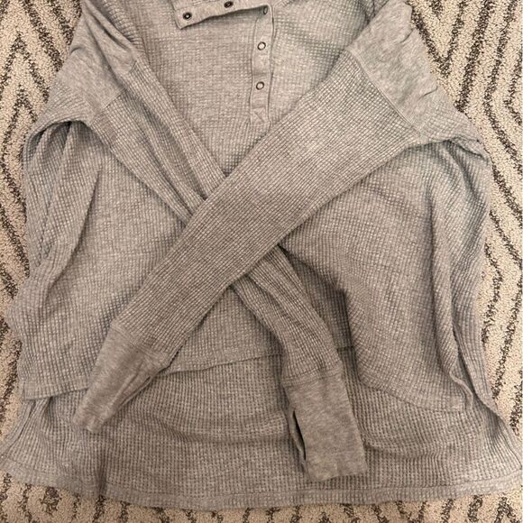 Offline by Aerie Grey Henley - Picture 1 of 3